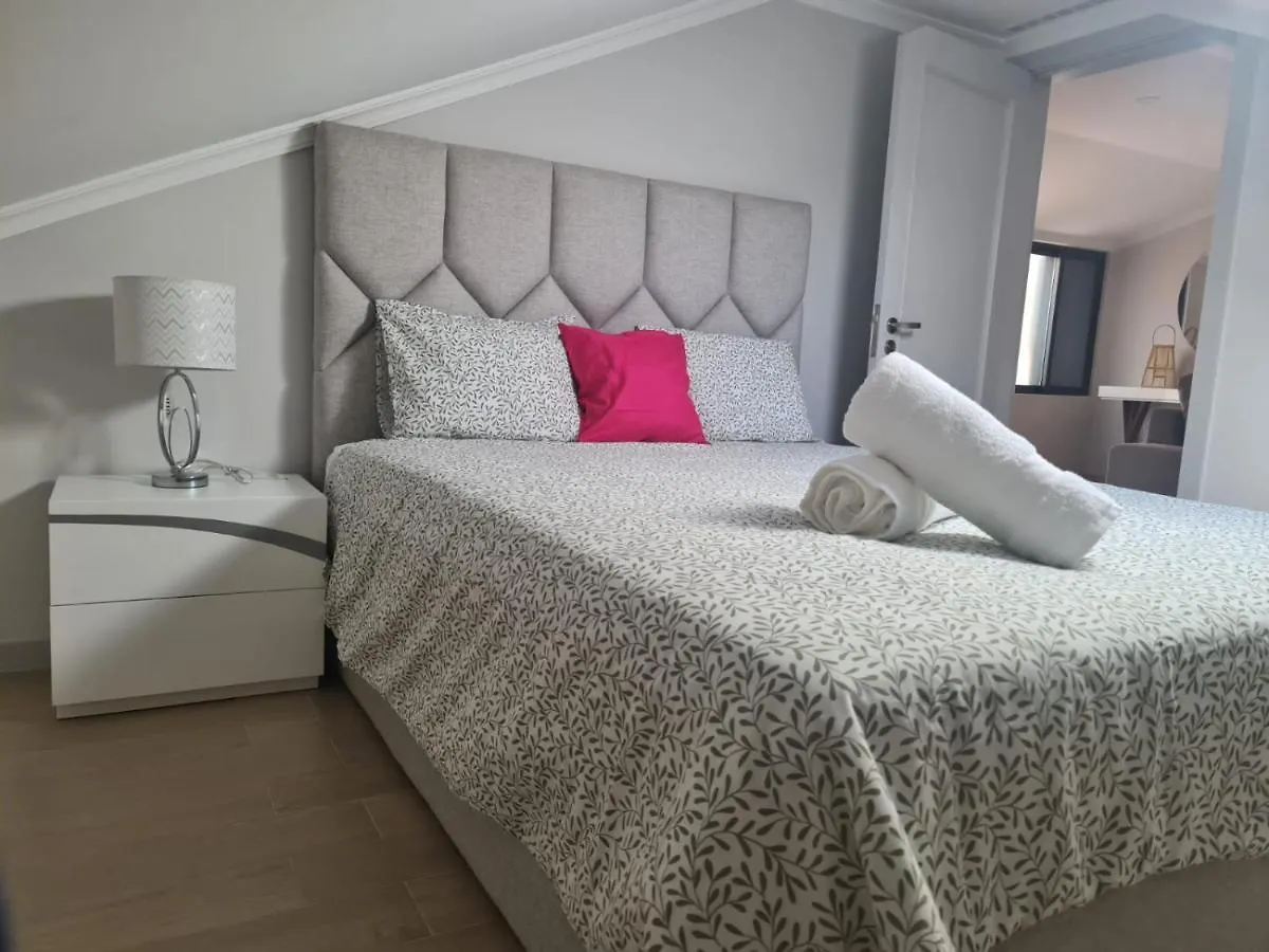 Charming 3-Bed House In Funchal Villa 0*, Funchal (Madeira)