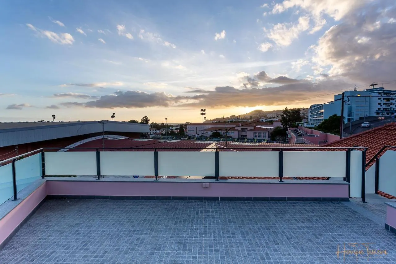 Charming 3-Bed House In Funchal Villa