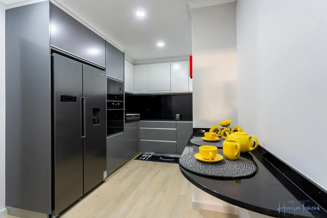 Charming 3-Bed House In Funchal Villa